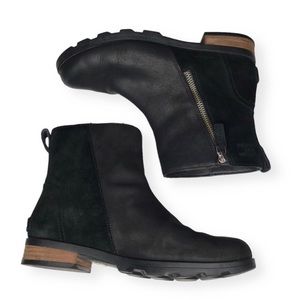 Sorel Emelie Zip Black Suede Booties NL3502-010 Size 9.